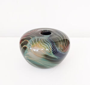 Richard Glass – Small Pebble Vase