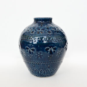Michelle Foote Shell Vase - Image 3