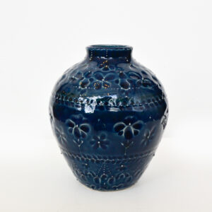 Michelle Foote Shell Vase - Image 2